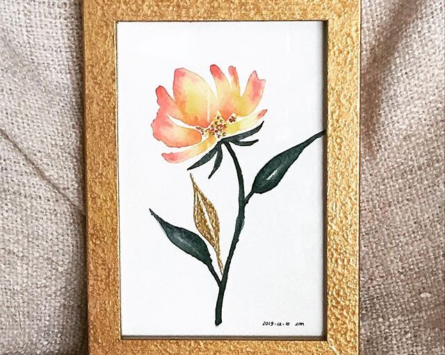Art: Flower with a touch of gold